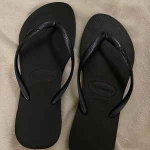 New Black Havaianas / never worn